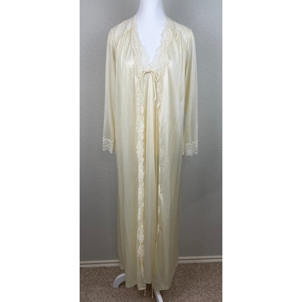 Gilead VTG 2 Piece Nylon Gown and‎ Robe Maxi Length Set S/M Petite Ivory 70s 80s